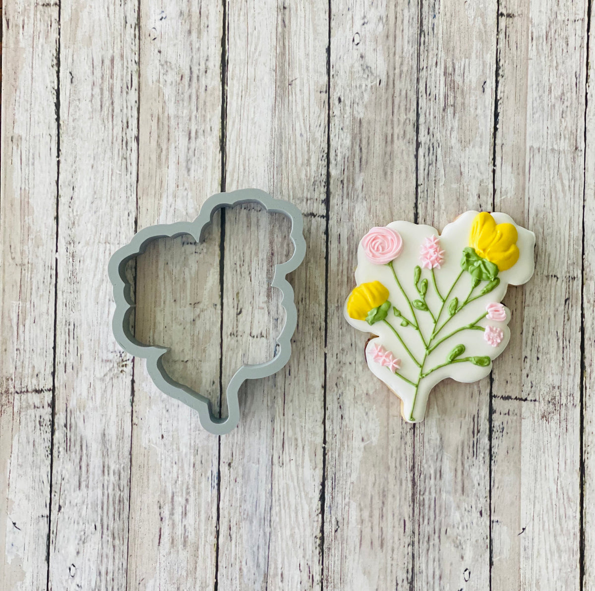 Flower Bouquet Cookie Cutter, flower cutter, bouquet cutter, spring cutter, wedding cutter, nature cutter