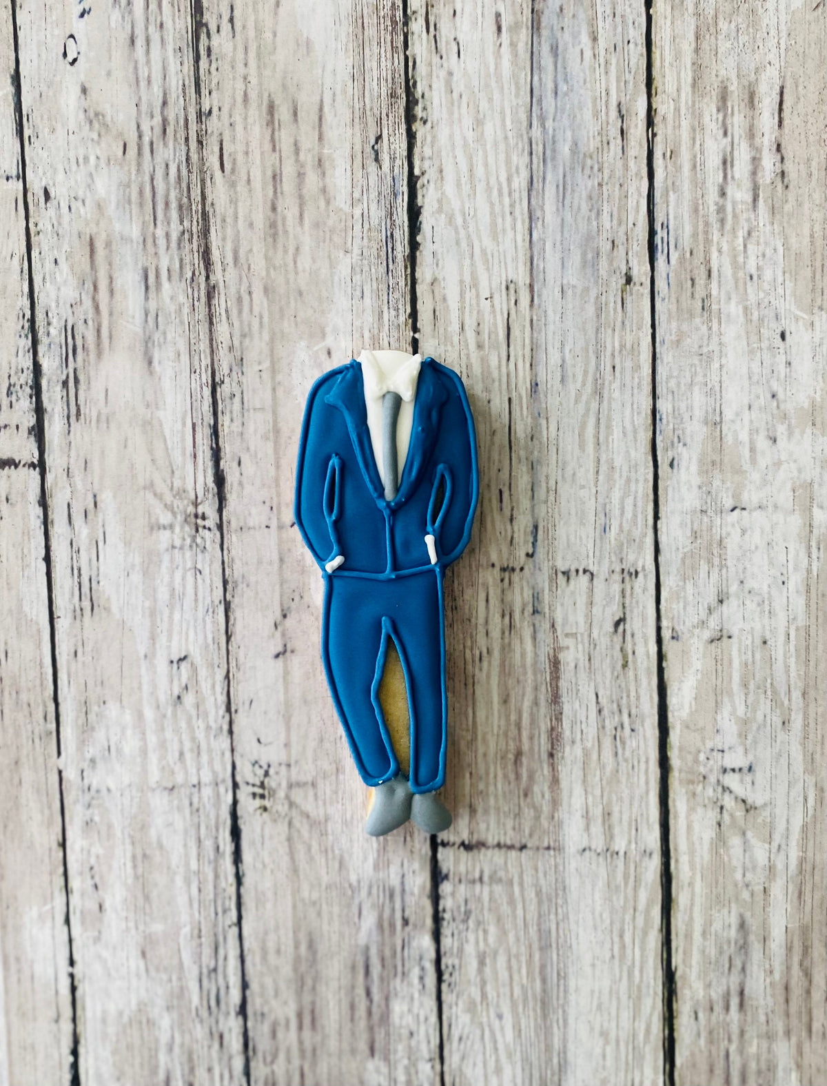 Full Tuxedo Cookie Cutter, suit cutter, wedding cutter, anniversary cutter, men's cutter, groom cutter