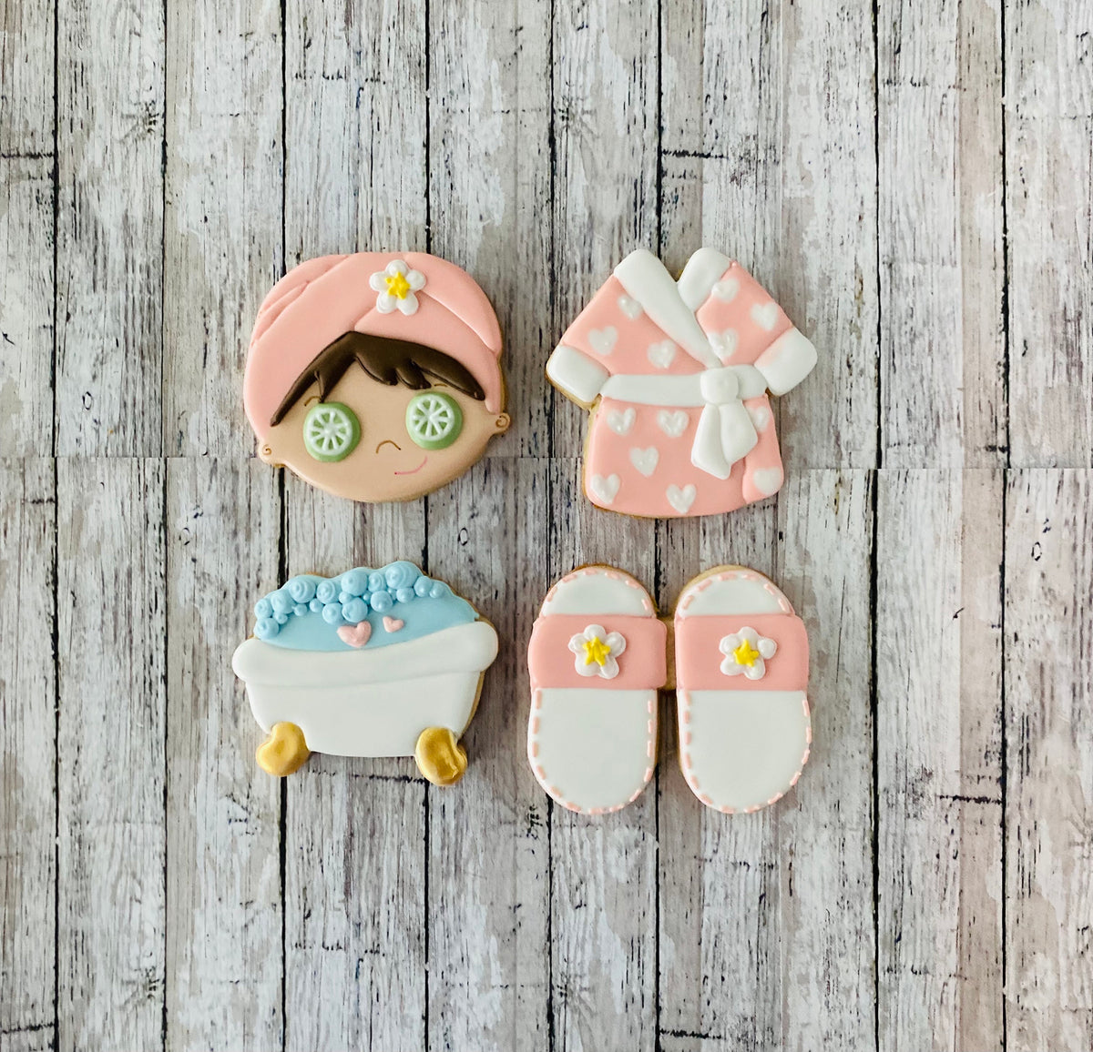 Spa Cookie Cutters, Mother's Day cutter, robe cutter, slippers cutter, bath tub cutter, girl cutter, mom cutter