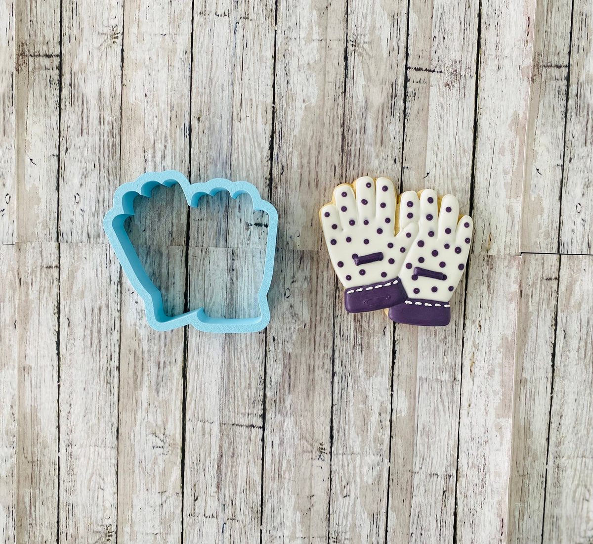Gloves Cookie Cutter, garden cutter, nature cutter