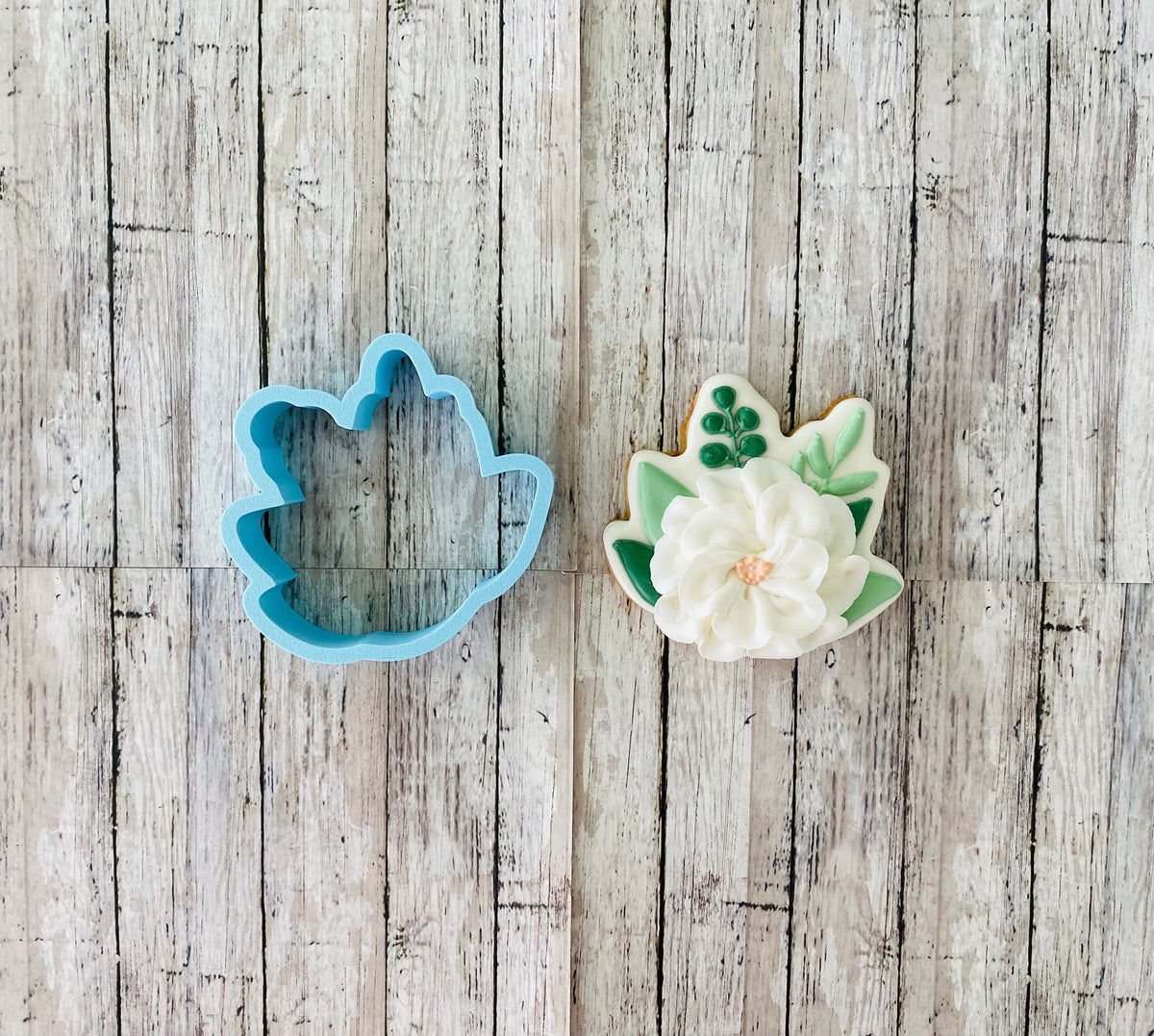 Flower with Leaves Cookie Cutter, flower cutter, spring cutter, wedding cutter, nature cutter, Mother's Day cutter