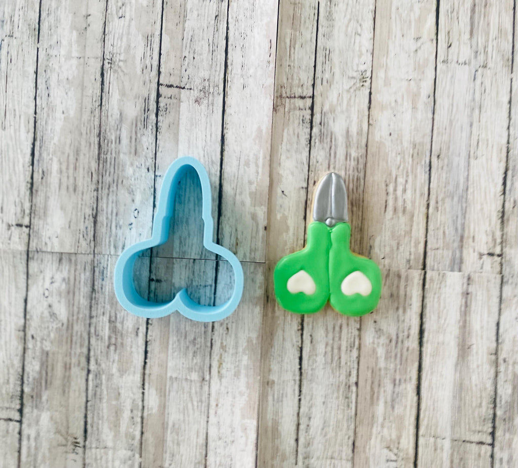 Scissors Cookie cutter, school cutter, back to school cutter, teacher cutter, supplies cutter, kids cutter, desk cutter