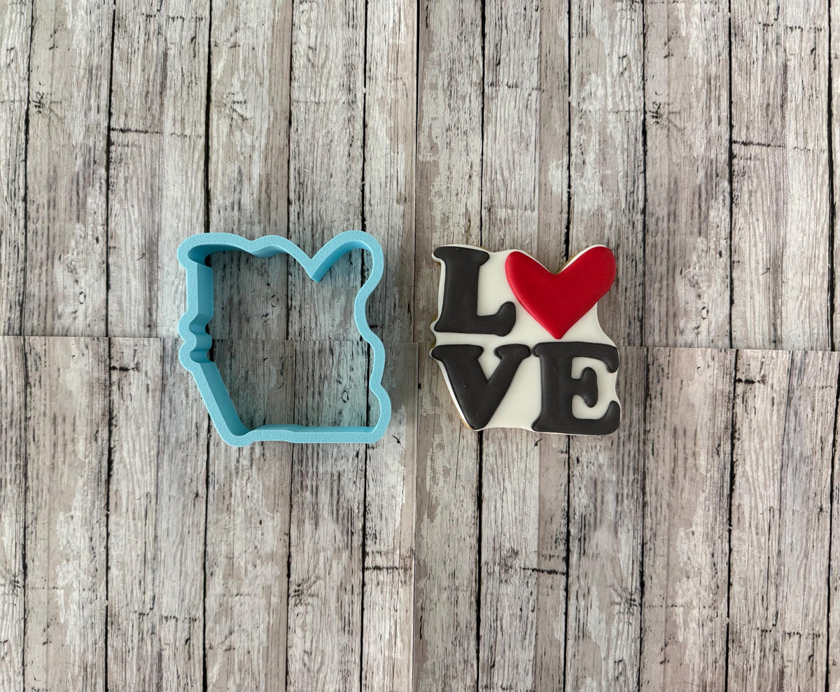 Love 2 Cookie Cutter, valentines cutter, word love cutter, holiday cutter, wedding cutter, engagement cutter, anniversary cutter