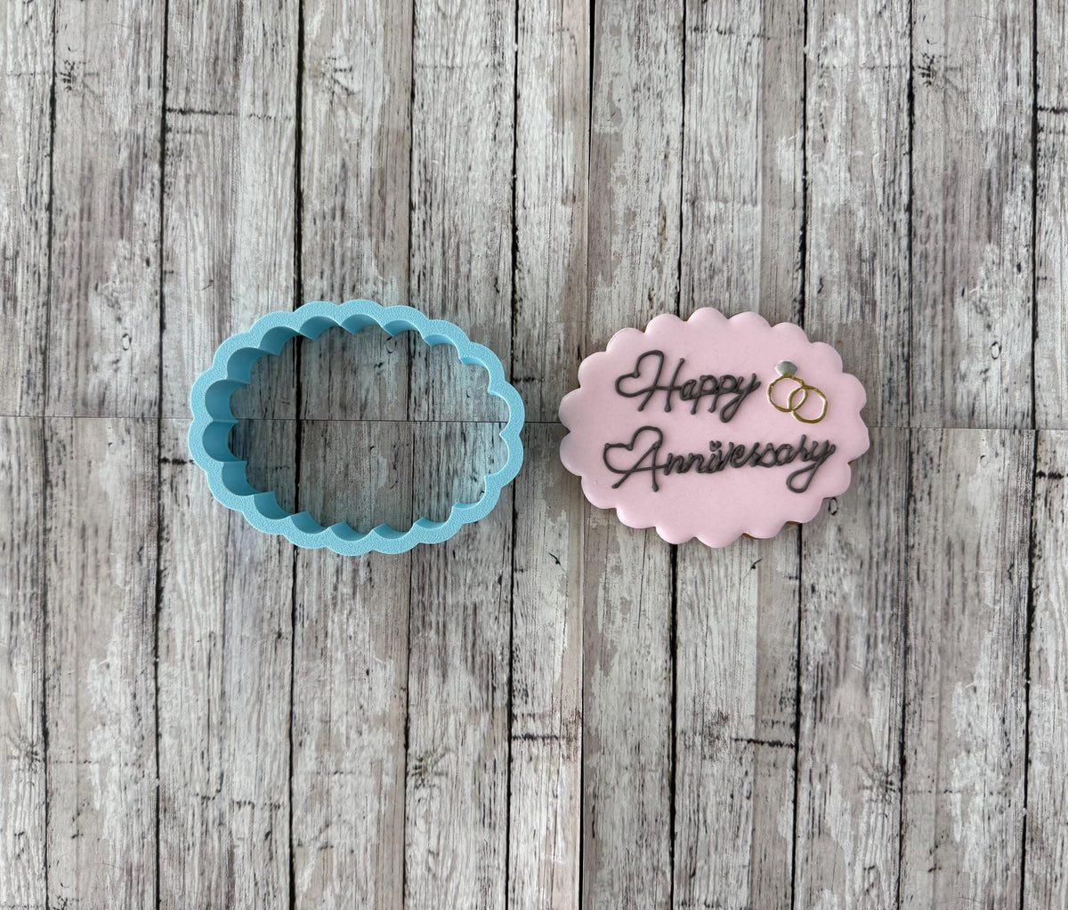 Scalloped Oval Cookie Cutter, frame cutter, wedding cutter, bridal shower cutter, plaque cutter, oval cutter, shape cutter